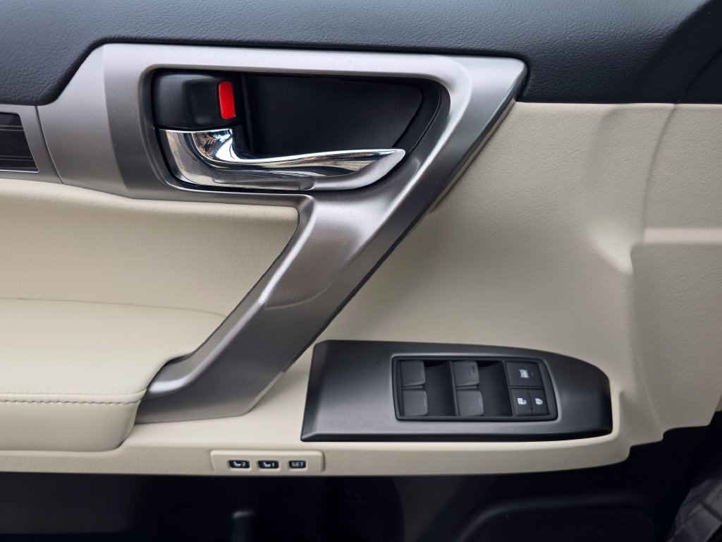 Used 2023 Gray Lexus 460 image 28