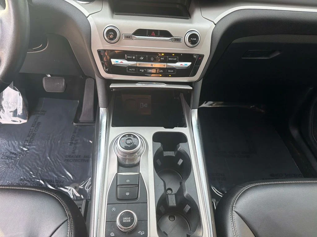 Used 2023 Green Ford XLT image 27