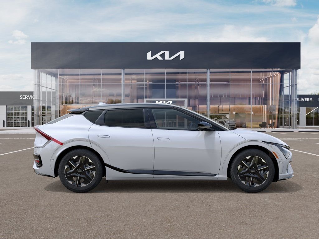 New 2026 Glacial White Pearl / Black Ro Kia GT-LINE image 7
