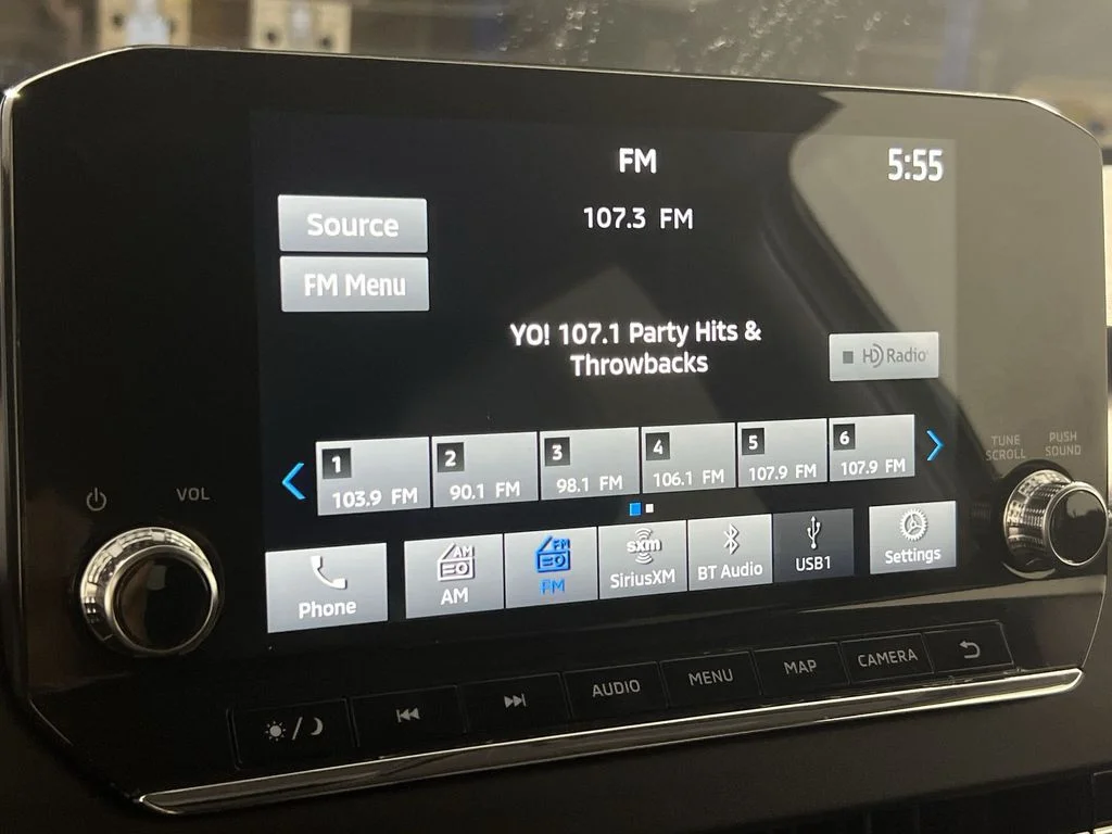 Used 2024 Gray Mitsubishi SE image 12