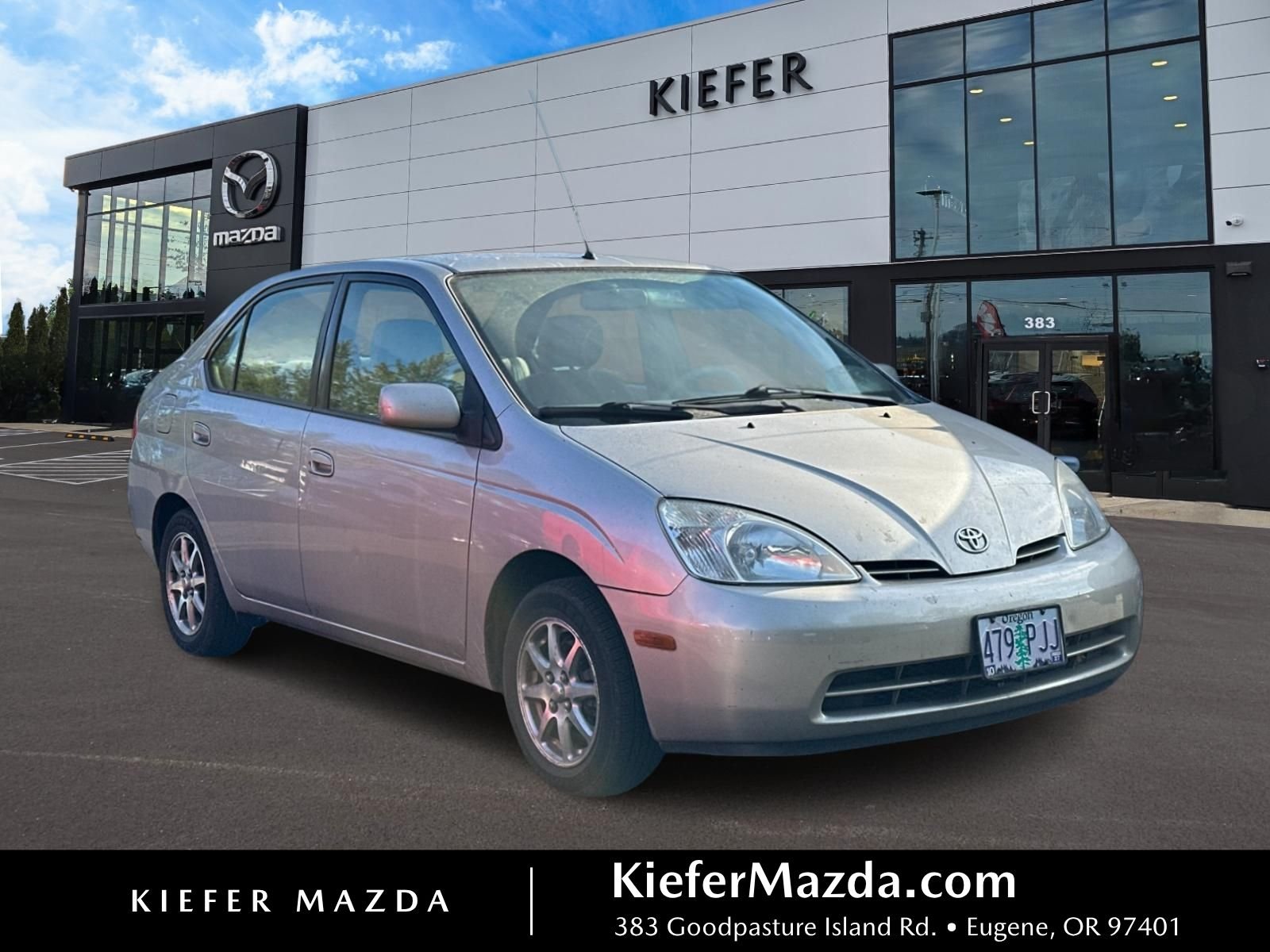 Used 2002  Toyota Base image 1