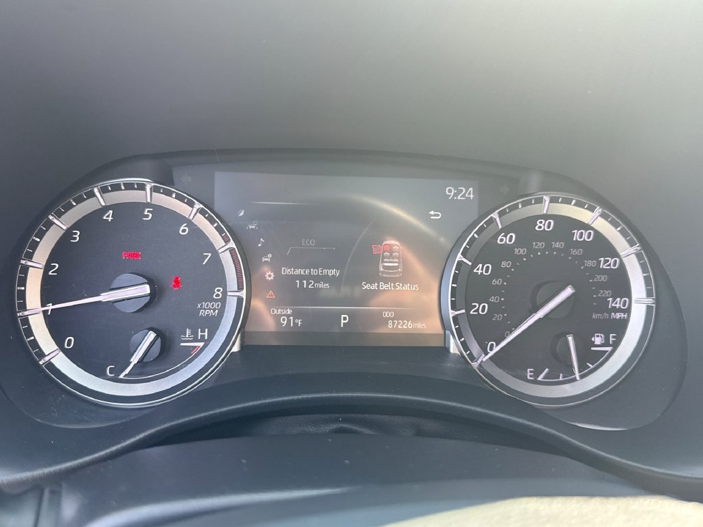 Used 2022 Moon Dust Toyota XLE image 12