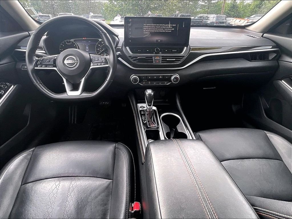 Used 2024 Black Nissan 2.5 SR image 21