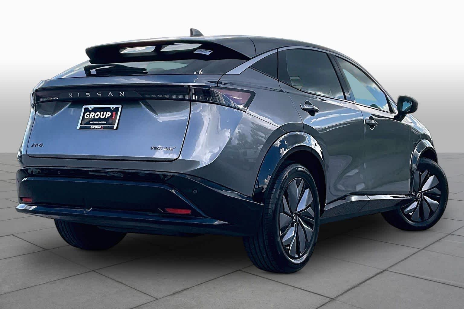 Used 2023 Gun Metallic Nissan VENTURE+ image 12