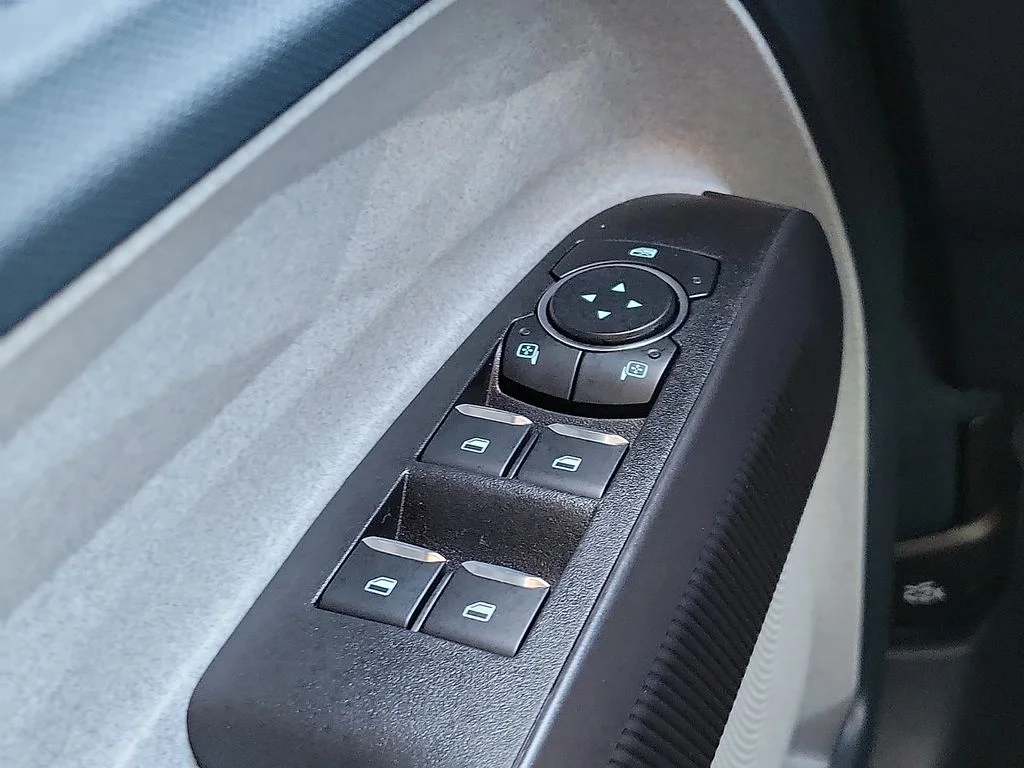 New 2026 Carbonized Gray Metallic Ford XLT image 13