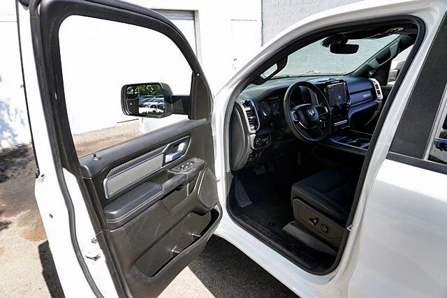 Used 2025 White Ram Big Horn/Lone Star image 35