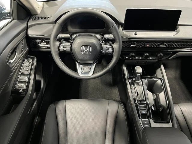 New 2026 Platinum White Pearl Honda Touring image 17