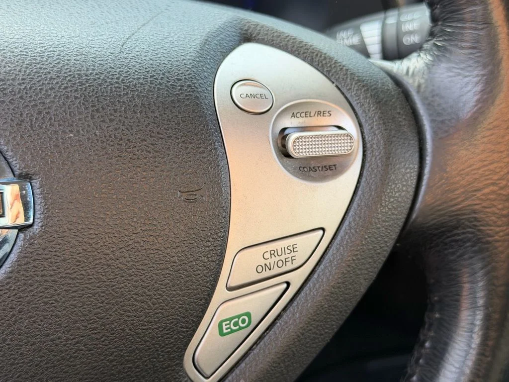 Used 2013 Silver Nissan SV image 25