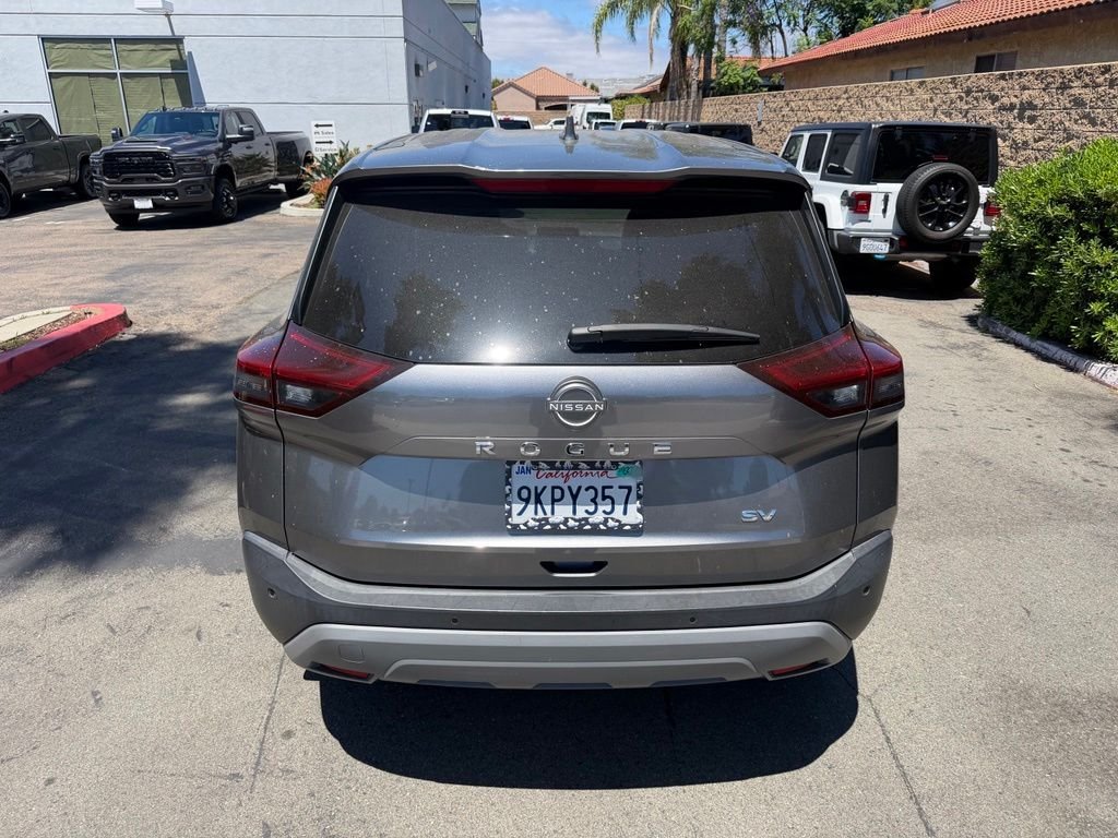 Used 2023 Gray Nissan SV image 11
