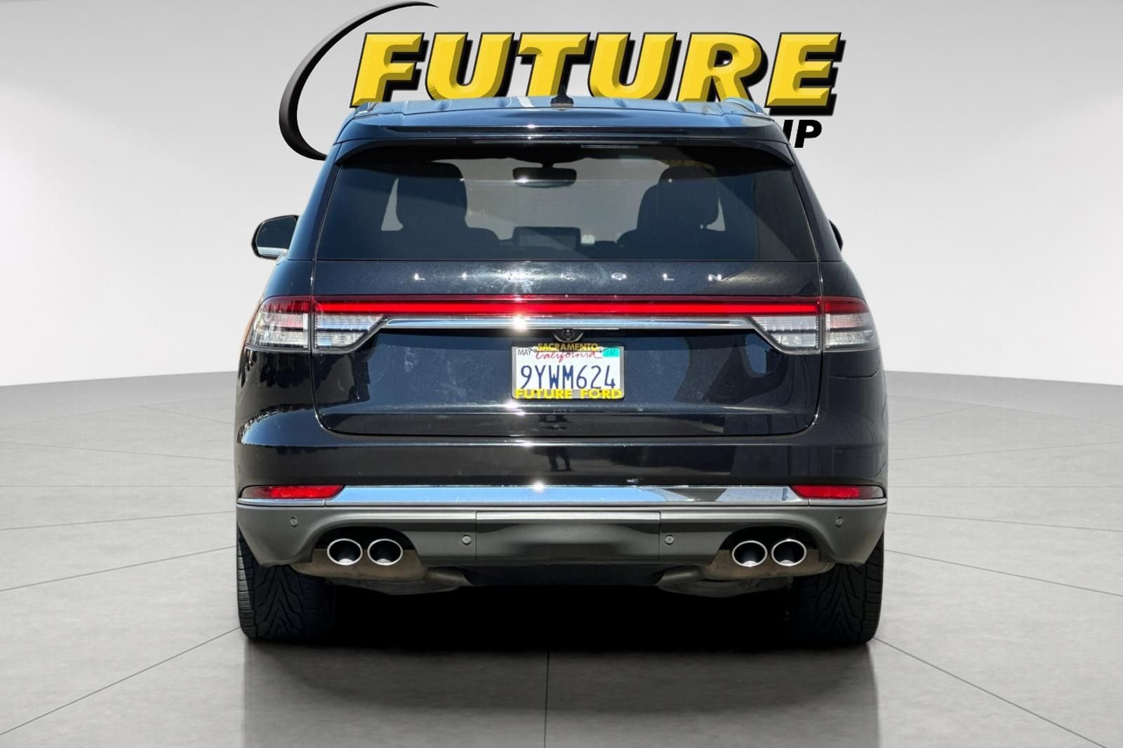 Used 2020 Black Lincoln Reserve image 4