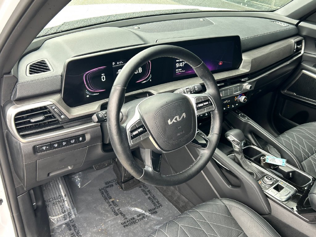 Used 2023 White Kia EX X-Line image 14