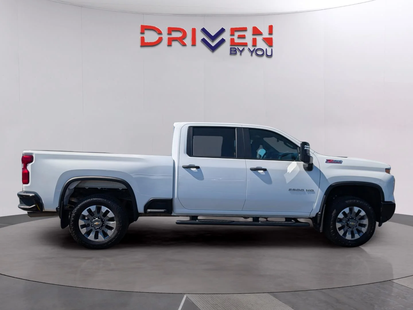 Used 2025 Summit White Chevrolet Custom image 6