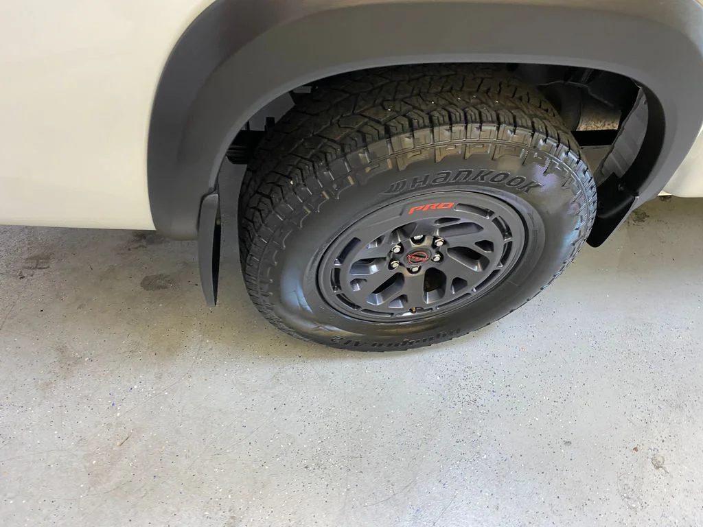 Used 2025 White Nissan PRO-4X image 13