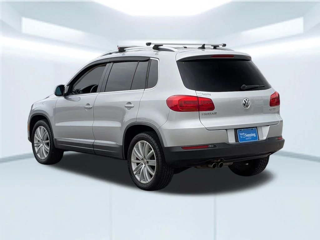 Used 2015 Silver Volkswagen SEL image 4