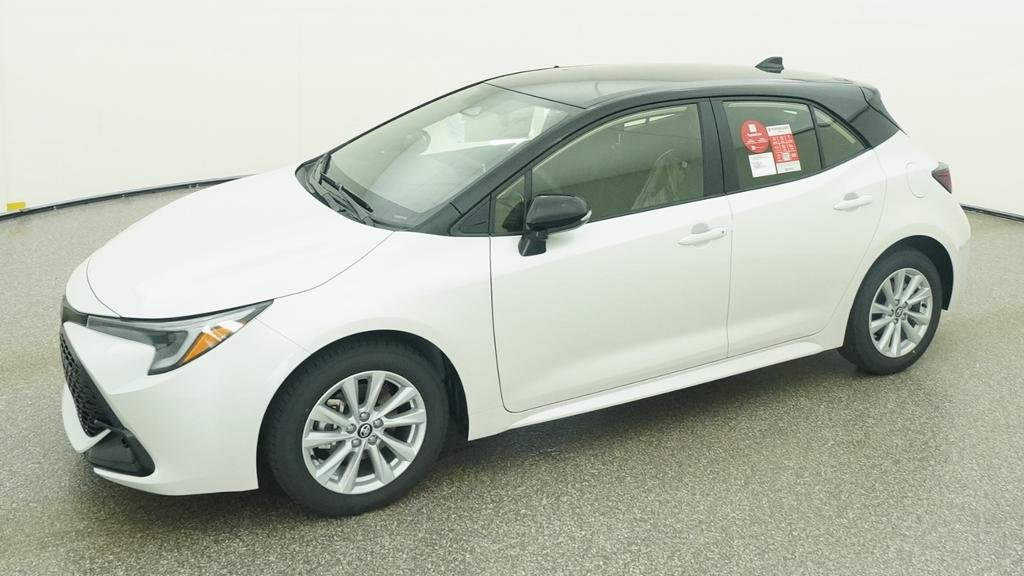 New 2027 Wind Chill Pearl with Black roof Toyota SE image 5