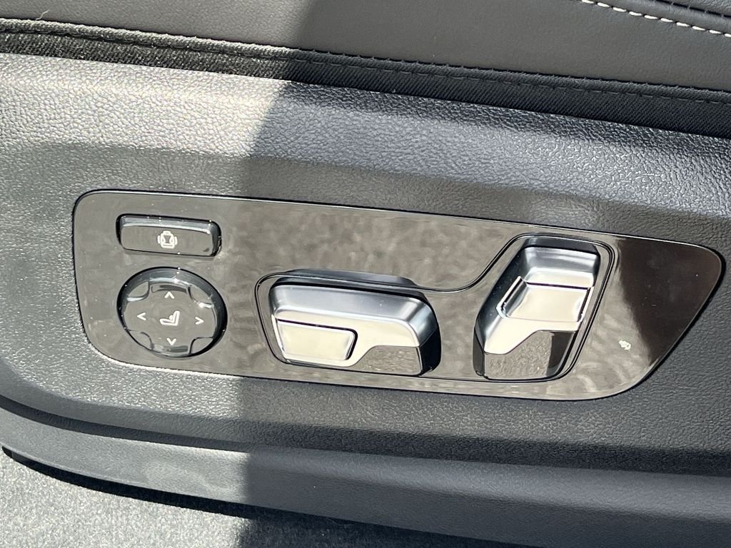 New 2027 Alpine White BMW xDrive40i image 12