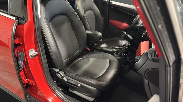 Used 2016 Blazing Red MINI Base image 22