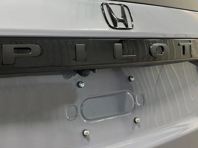 New 2026 Sonic Gray Pearl Honda Touring image 9