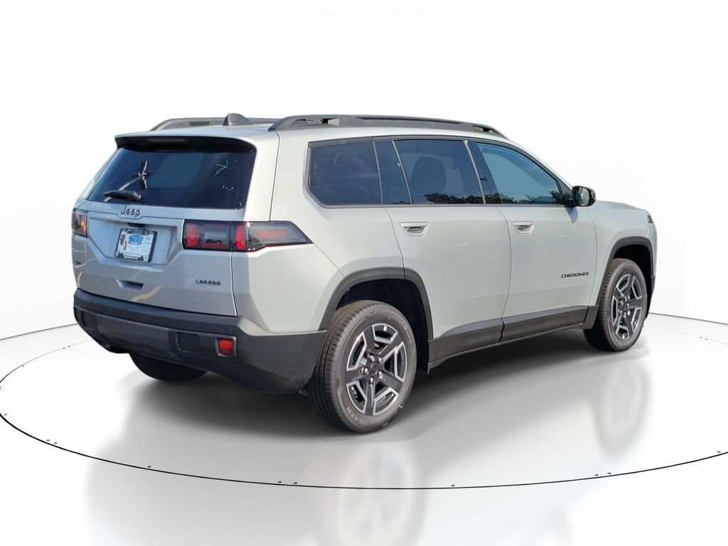 New 2026 Silver Zynith Clearcoat Jeep Laredo image 4