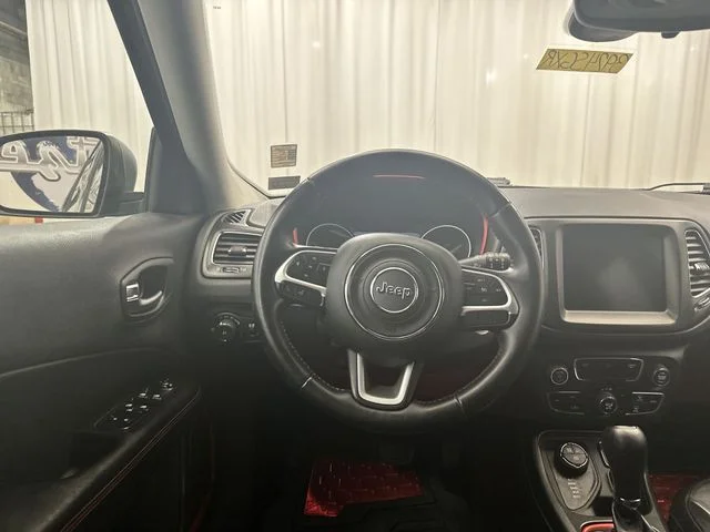 Used 2019 Black Jeep Trailhawk image 14