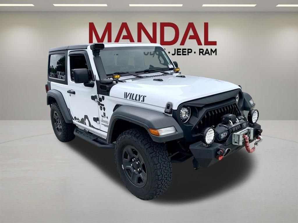 Used 2018 White Jeep Sport image 4