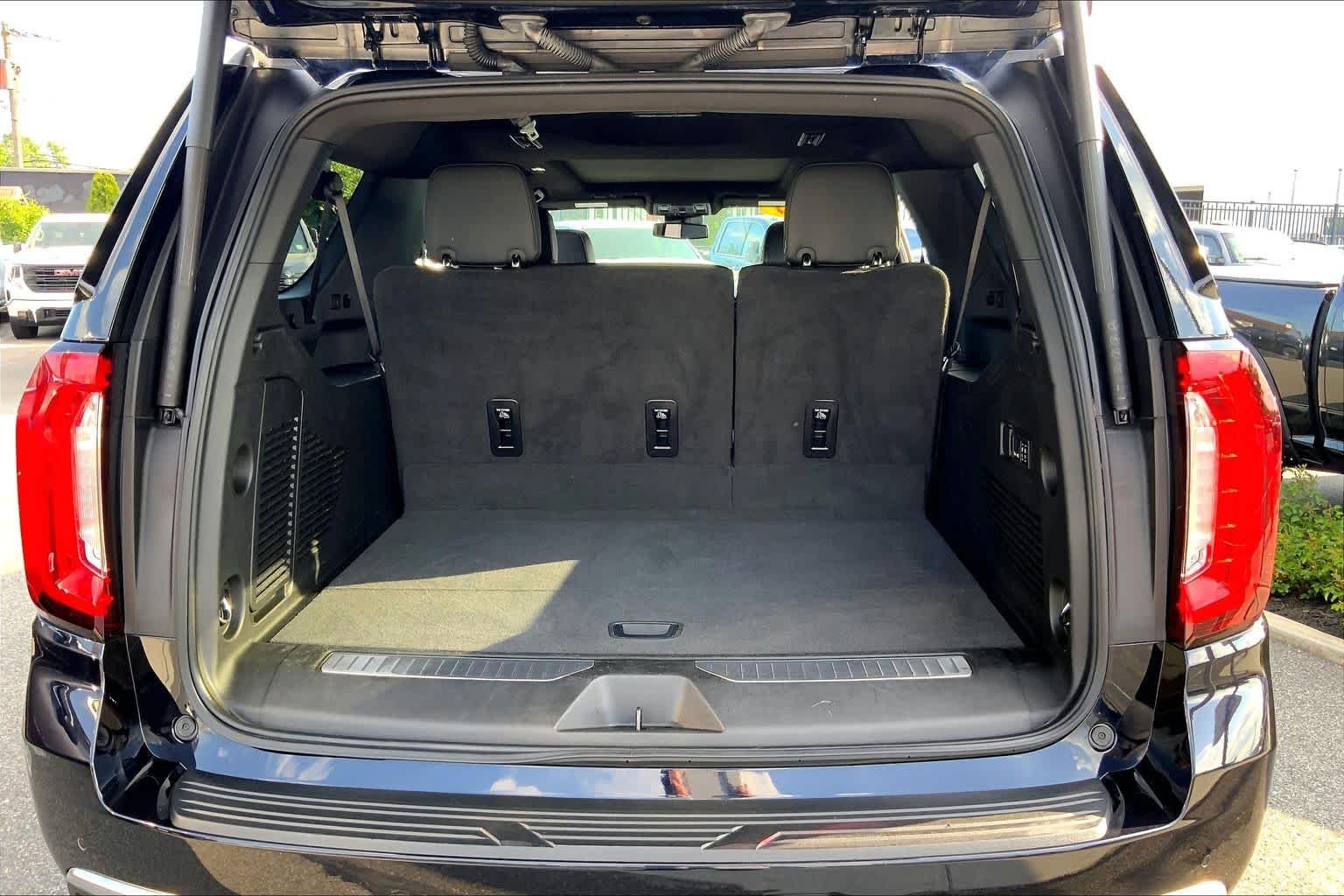 Used 2024 Midnight Blue Metallic GMC Denali image 36