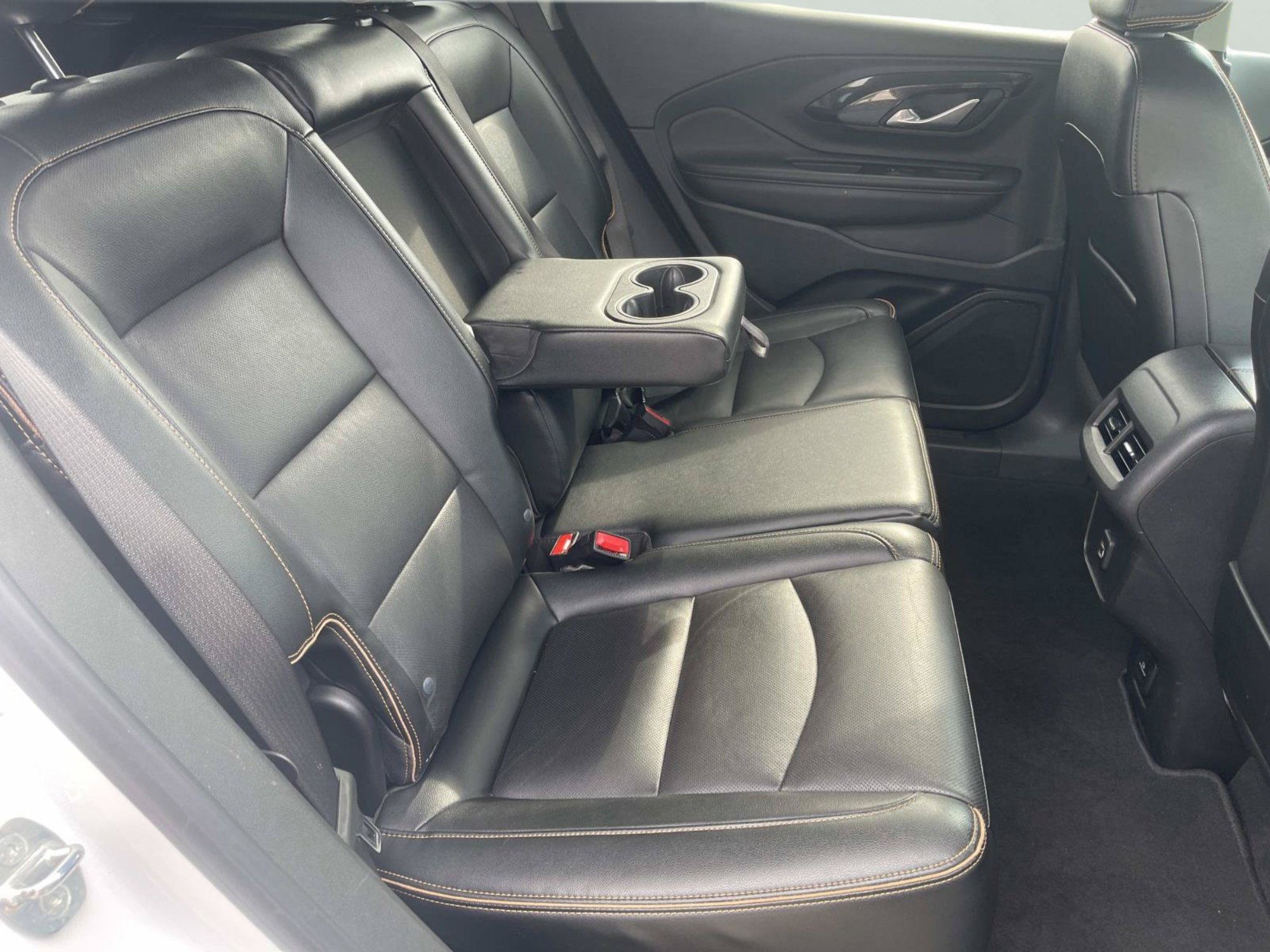 Used 2023 Summit White GMC AT4 image 18