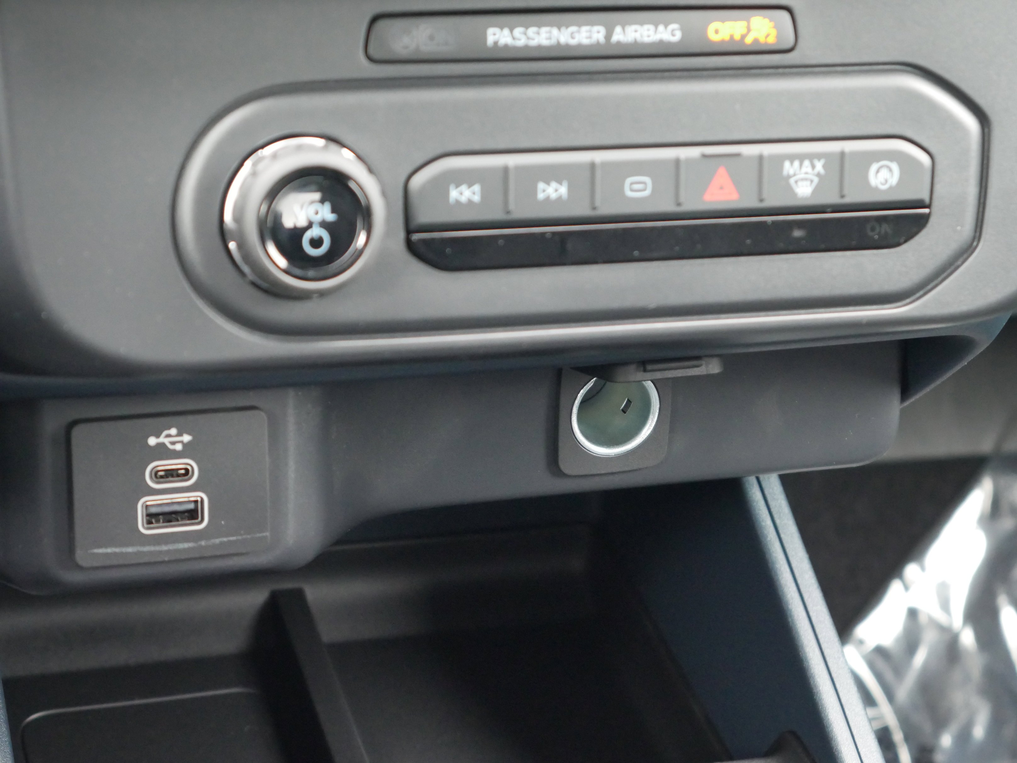 New 2026 Shadow Black Ford XL image 12