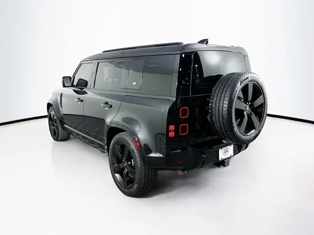Certified Used 2024 Santorini Black Land Rover X-Dynamic SE image 7
