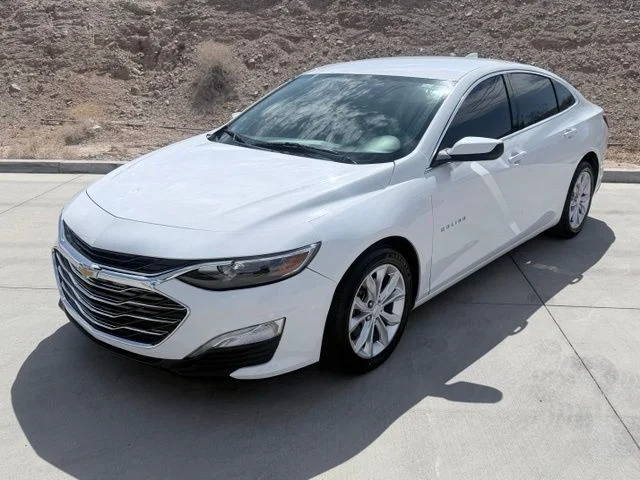 Used 2022 White Chevrolet LT image 1