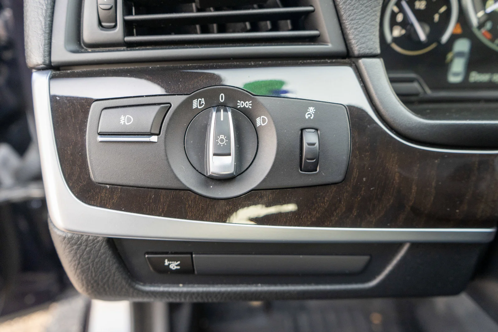 Used 2014 Imperial Blue Metallic BMW 528i xDrive image 14