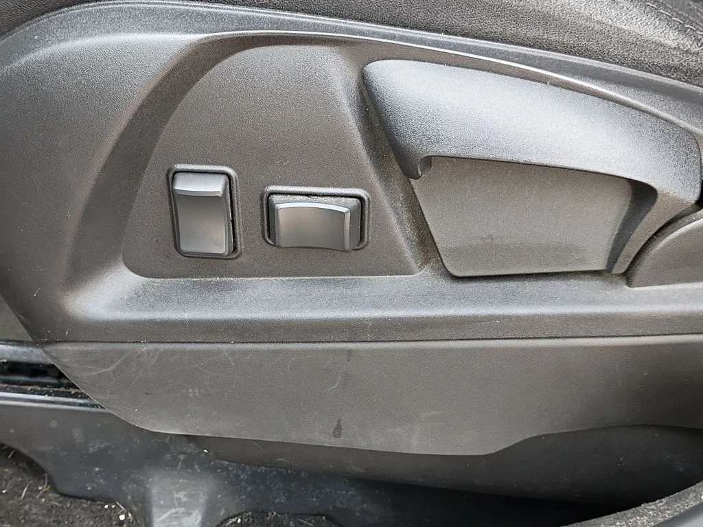 Used 2016 Blue GMC SLE-1 image 22