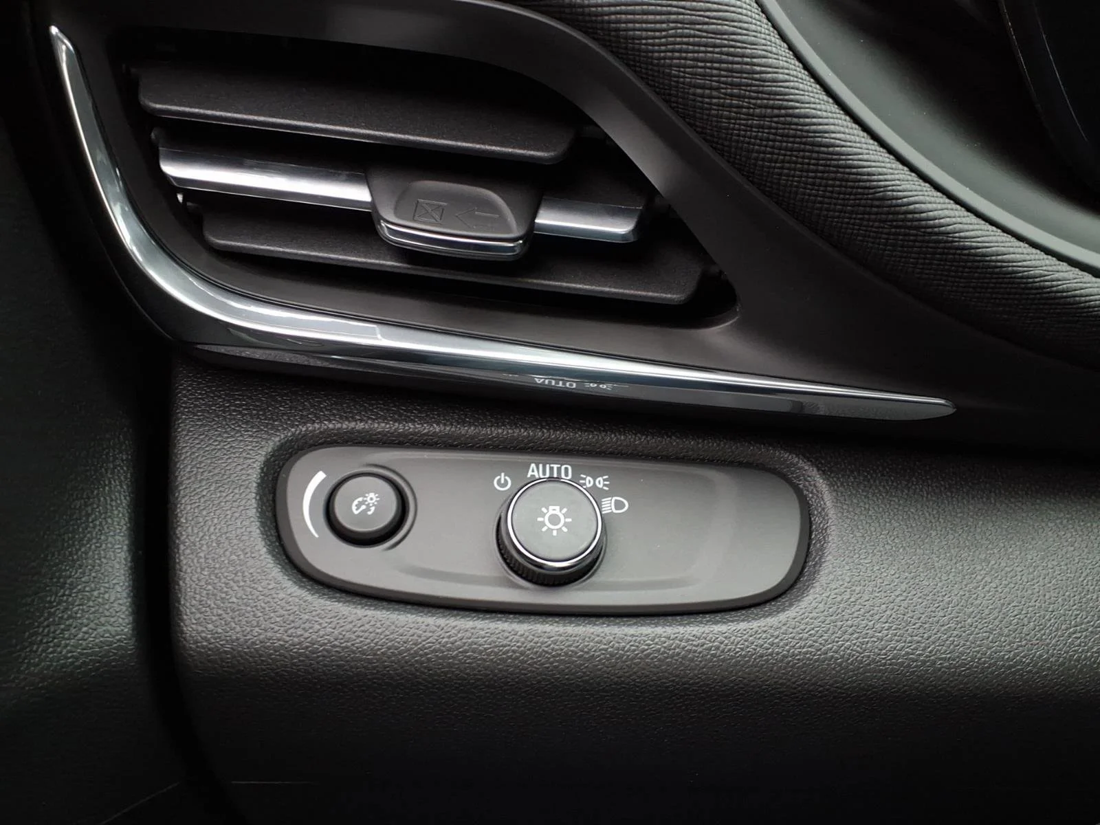 2026 Buick Envista Preferred - Photo 23