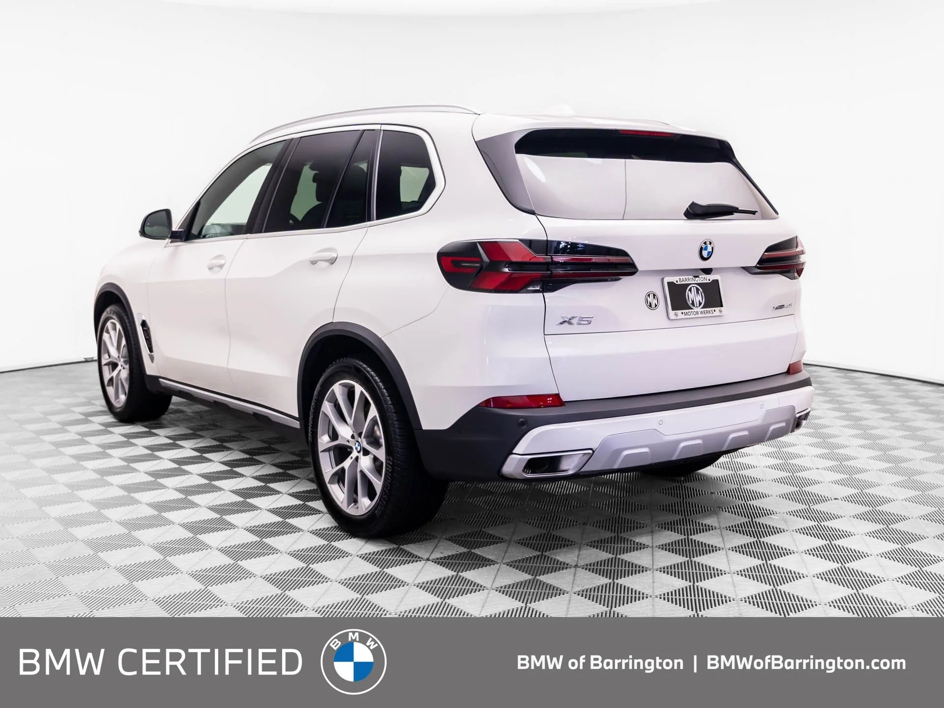 Certified Used 2026 White BMW xDrive40i image 3