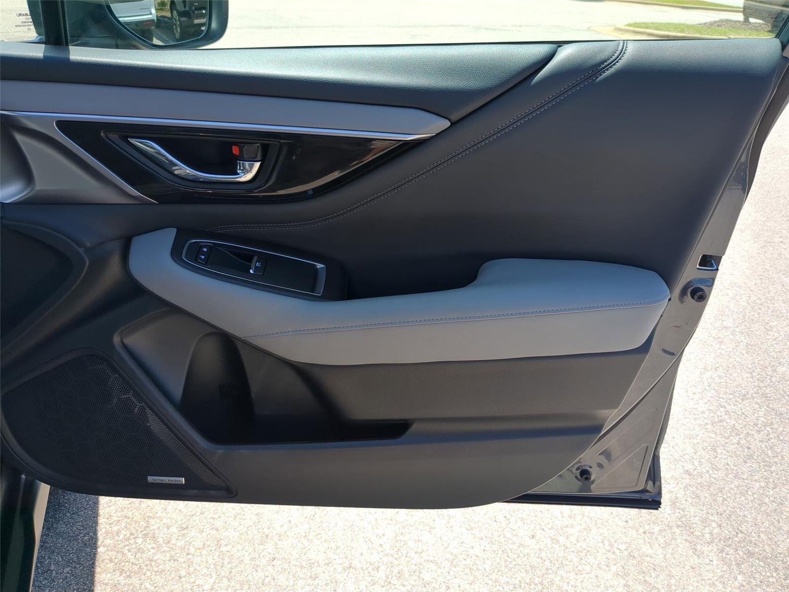 Used 2024 Magnetite Gray Metallic Subaru Limited image 39