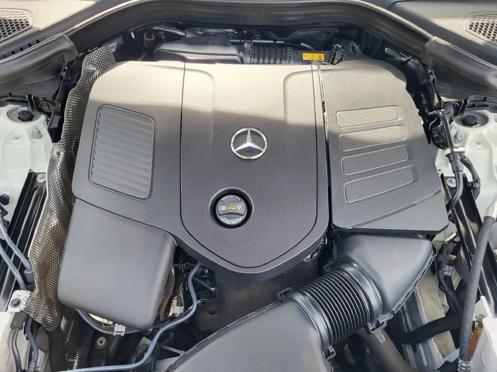 Used 2024 White Mercedes-Benz GLC 300 image 28