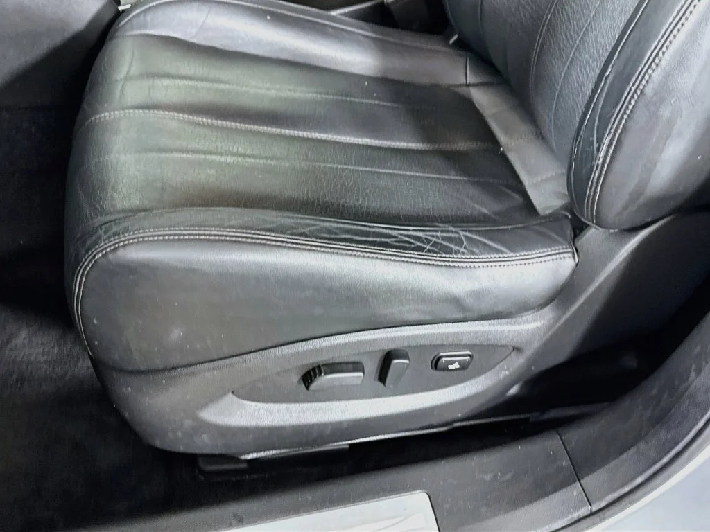 Used 2016 Silver INFINITI  image 23