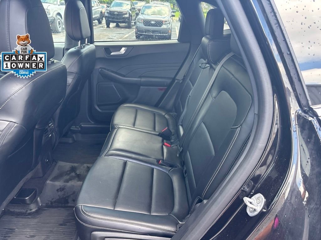 Used 2023 Black Metallic Ford Platinum image 28