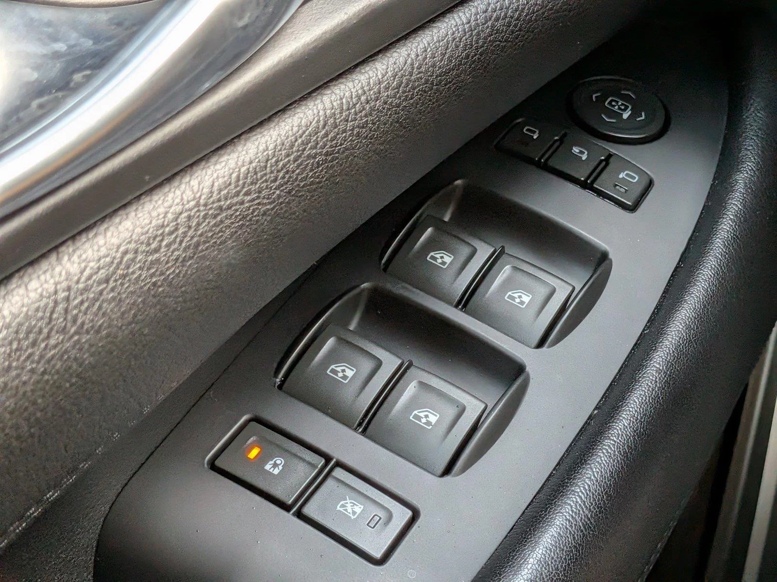 Used 2018 Gray Cadillac Luxury image 28