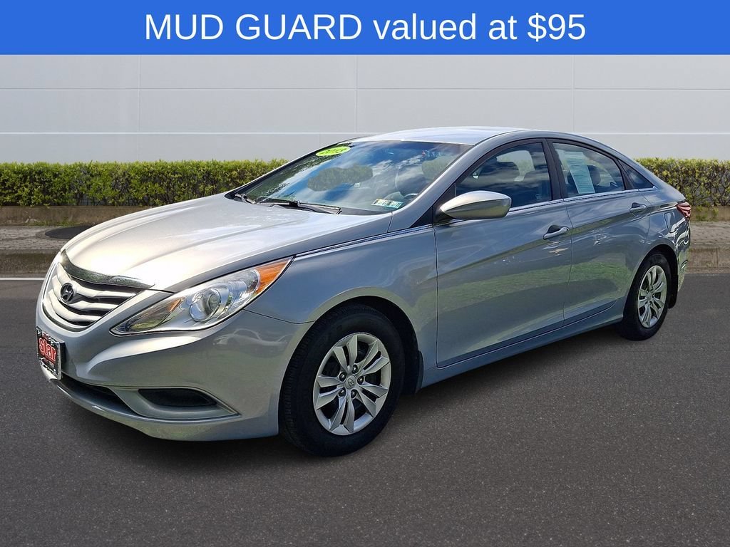 Used 2013 Blue Hyundai GLS image 3