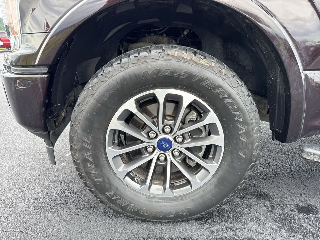 Used 2020 Red Ford XLT image 10