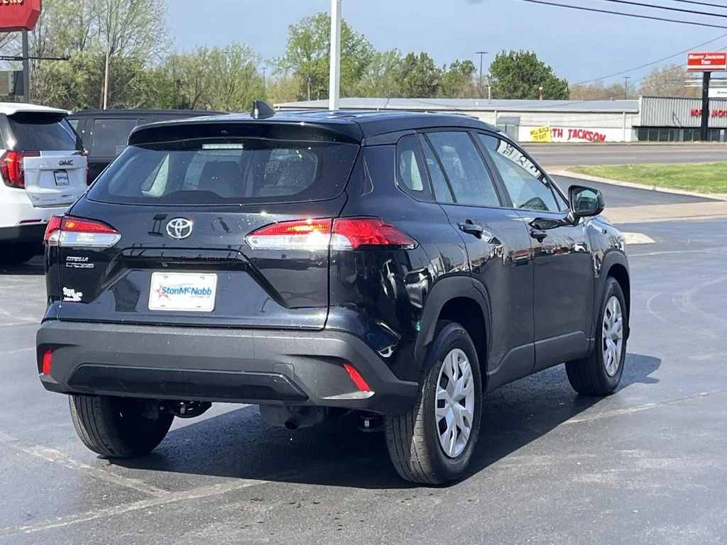 Used 2025 Black Toyota L image 7