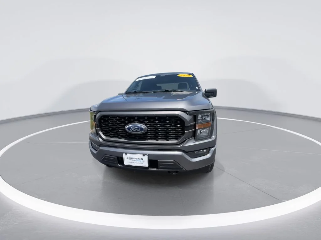 Used 2023 Gray Ford XL image 3