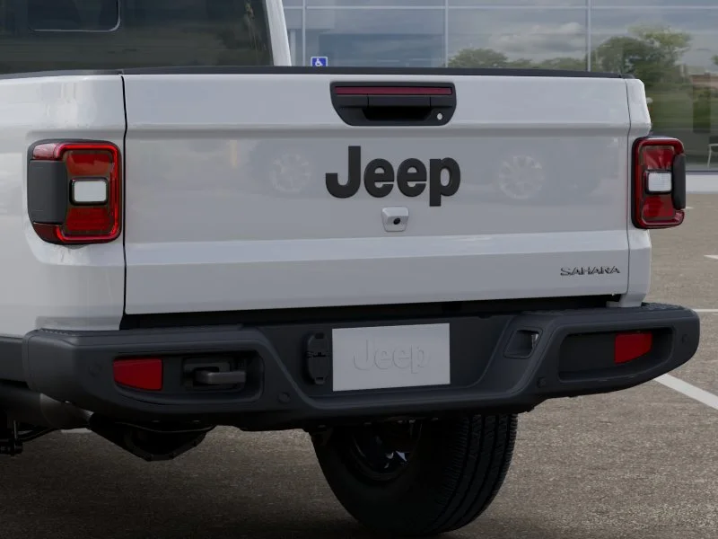 New 2026 Bright White Clear-Coat Exterior Paint Jeep Sahara image 39