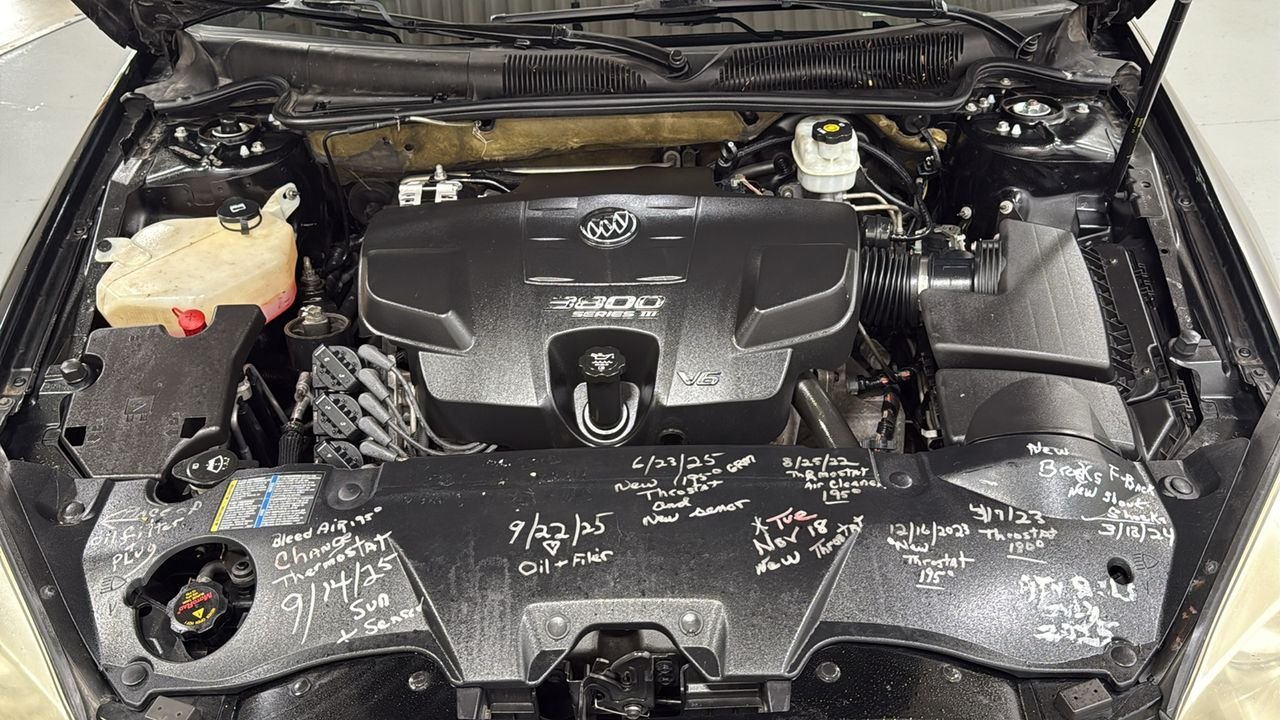 Used 2007 Black Buick CXL image 25