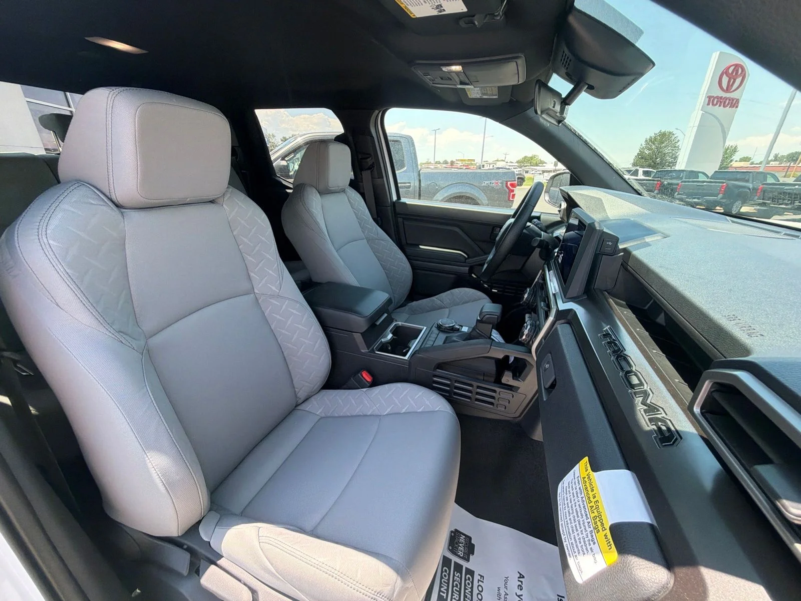 New 2026 Ice Cap Toyota SR5 image 29