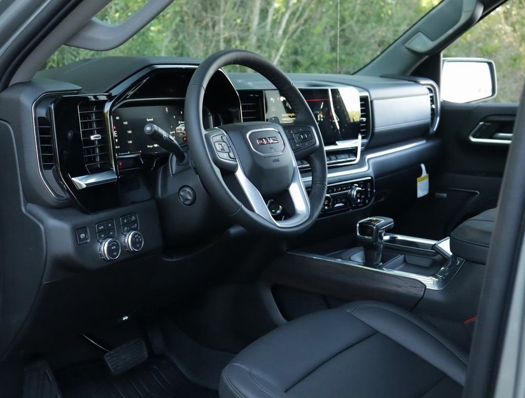 2026 GMC Sierra 1500 SLT - Photo 9