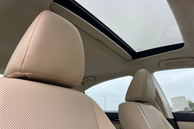 Used 2016 Red Lexus 350 image 20