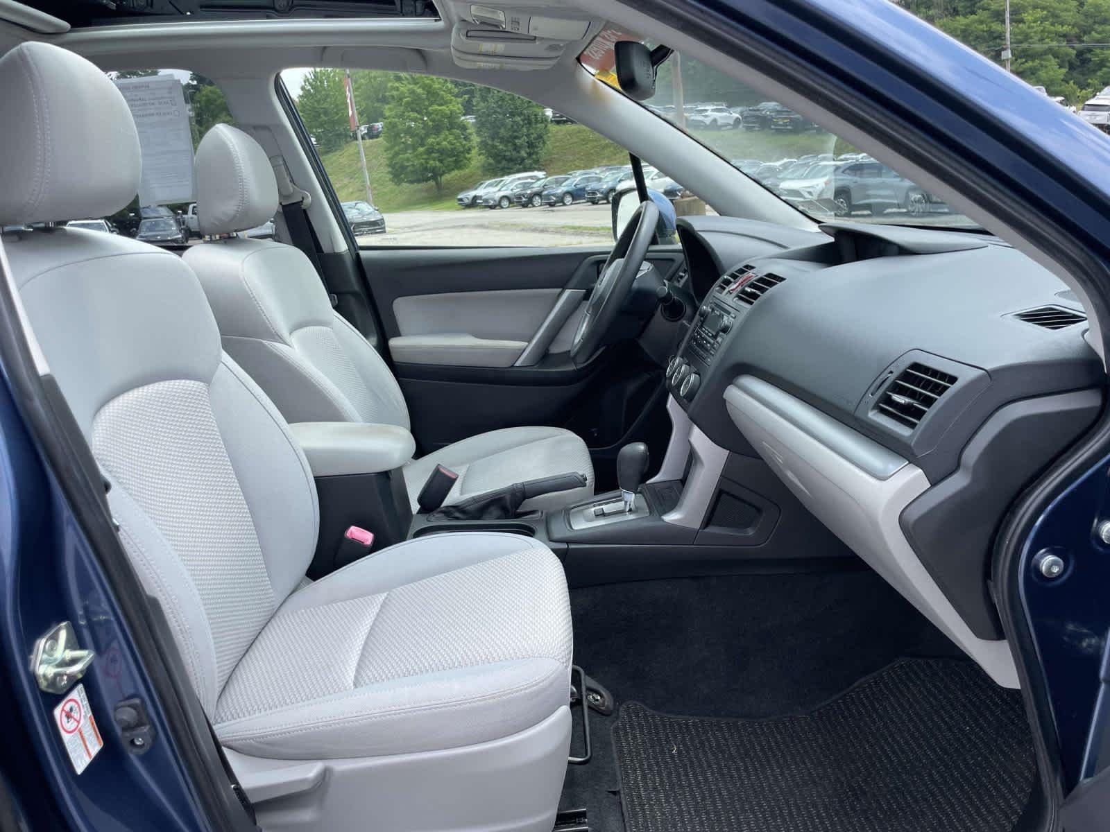 Used 2014 Marine Blue Pearl Subaru 2.5i Premium image 22