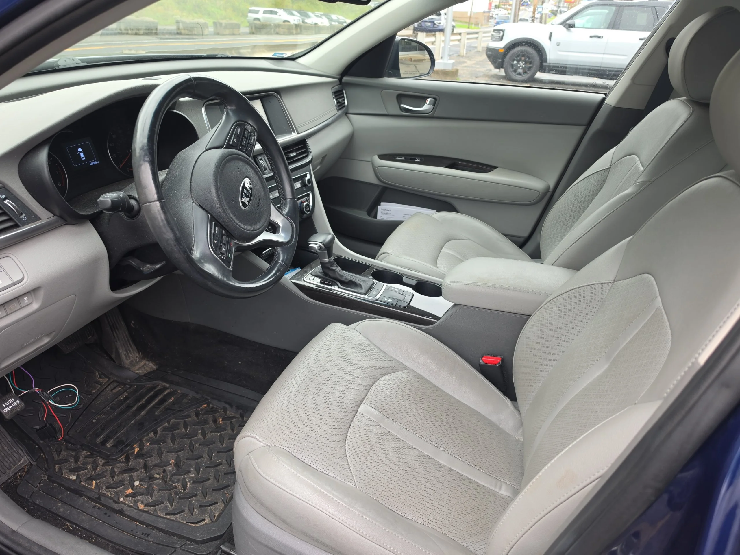 Used 2018 Horizon Blue Kia EX image 5